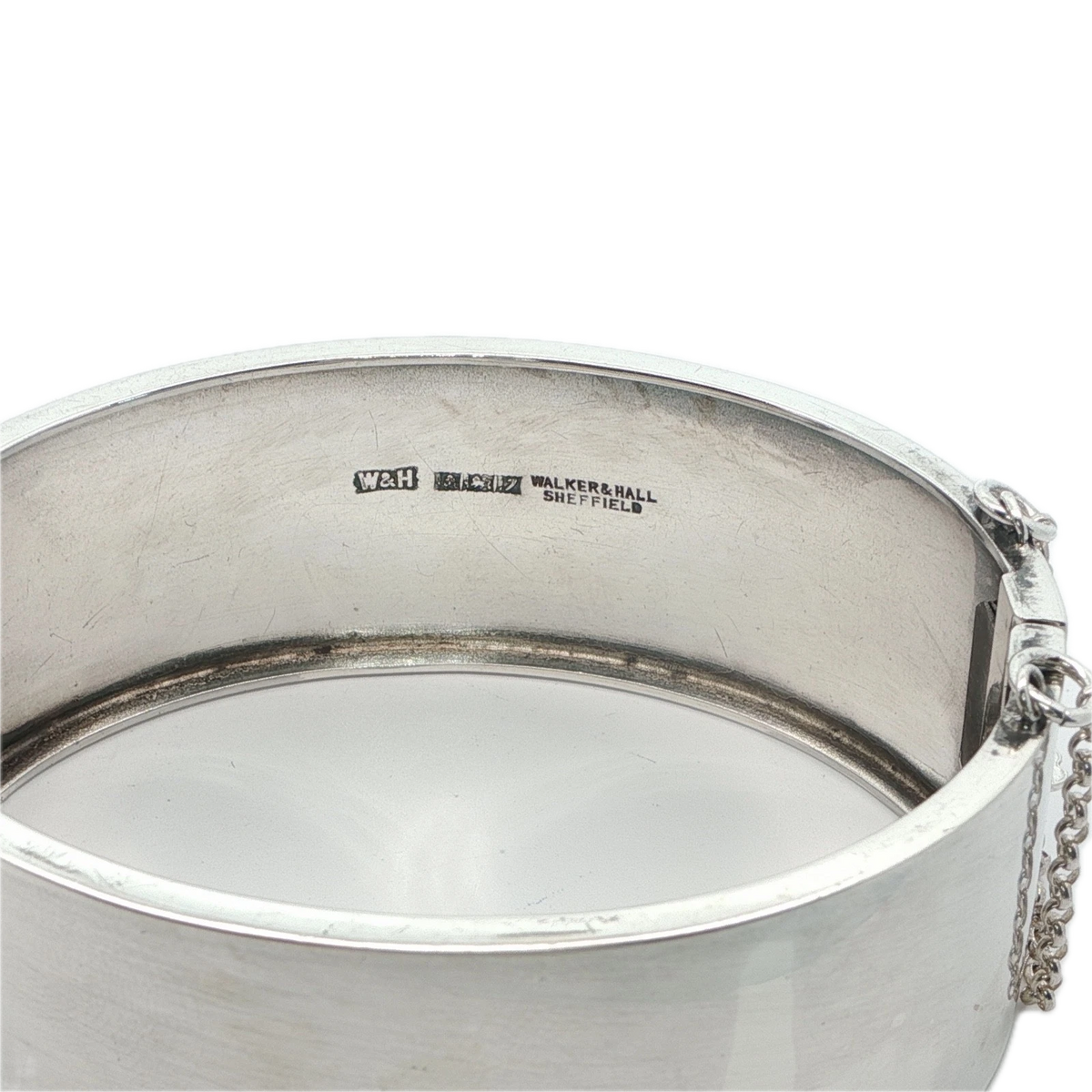 Walker & Hall 1958 Silver Half Engraved Bangle
